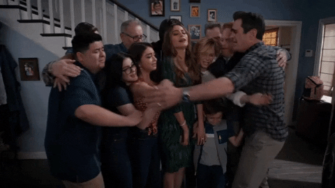 Modern Family GIFs - Find & Share on GIPHY